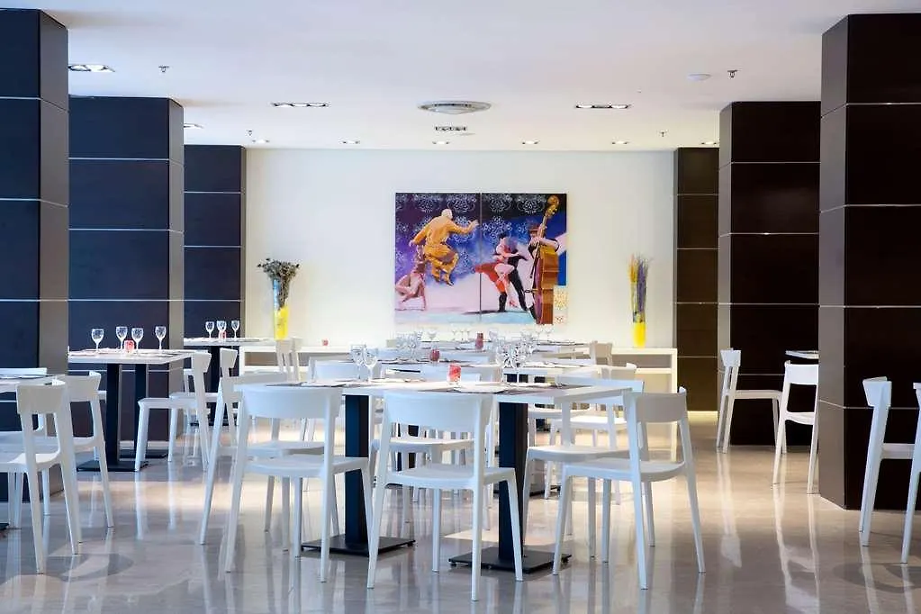 Wyndham Rome Midas 4*,